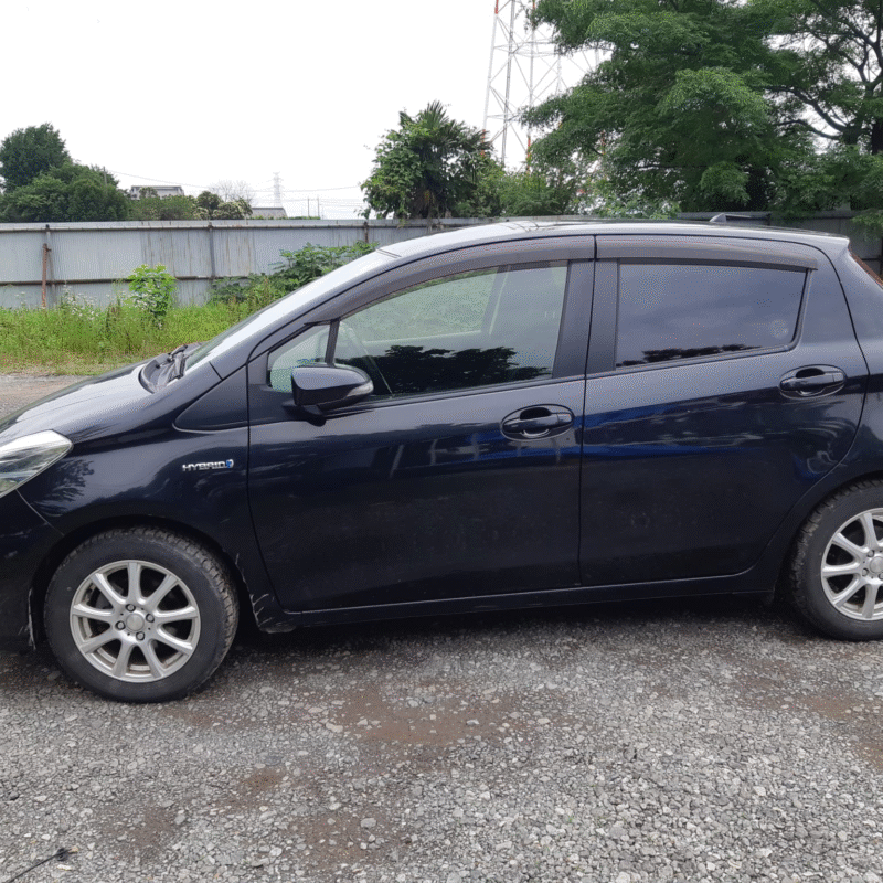 Toyota Vitz 2018 - Image 5